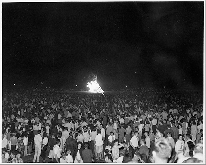 Featured image for “Les feux de joie, une tradition ancestrale”