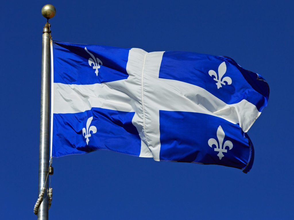 Il y a 74 ans, le fleurdelisé devenait le drapeau du Québec